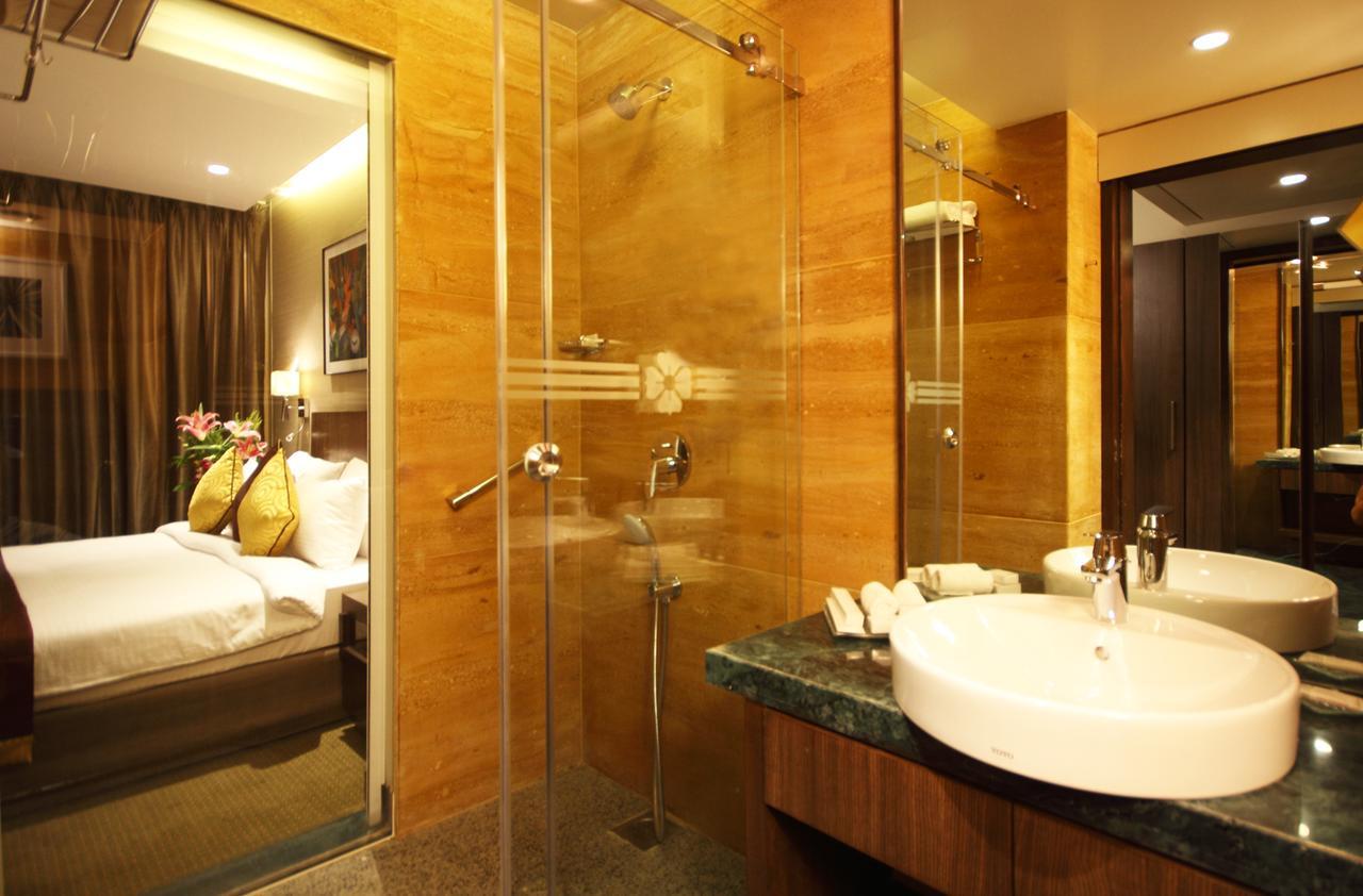 Hotel Fidalgo Pune Esterno foto