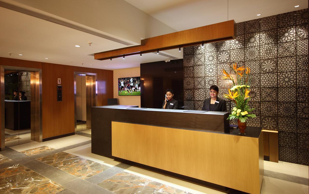 Hotel Fidalgo Pune Esterno foto