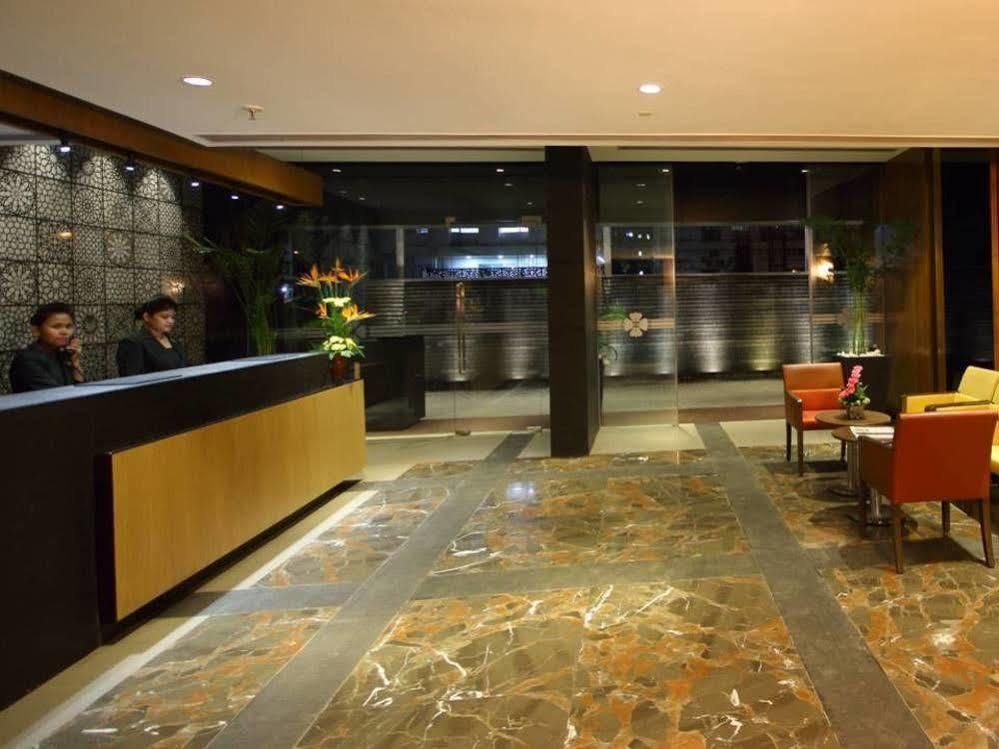 Hotel Fidalgo Pune Esterno foto